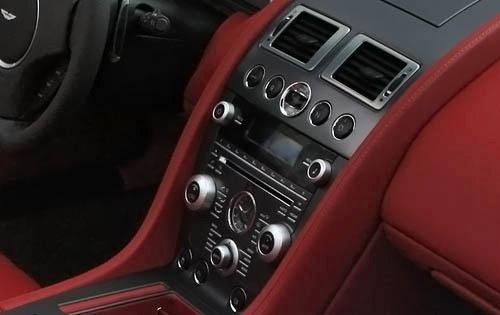 2009 Aston Martin V8 Vantage Center Console