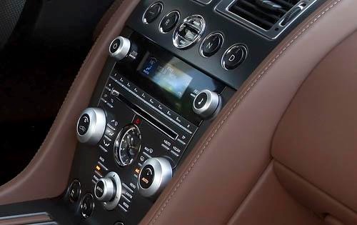 2010 Aston Martin V8 Vantage Center Console