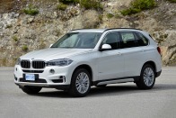 2017 BMW X5 xDrive50i 4dr SUV Exterior Shown