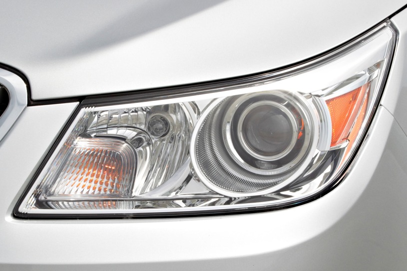 2013 Buick LaCrosse Sedan Headlamp Detail