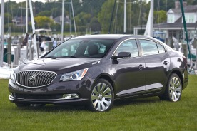 2016 Buick LaCrosse Premium II Group Sedan Exterior Shown