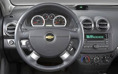 2011 Chevrolet Aveo 5 2LT Dashboard