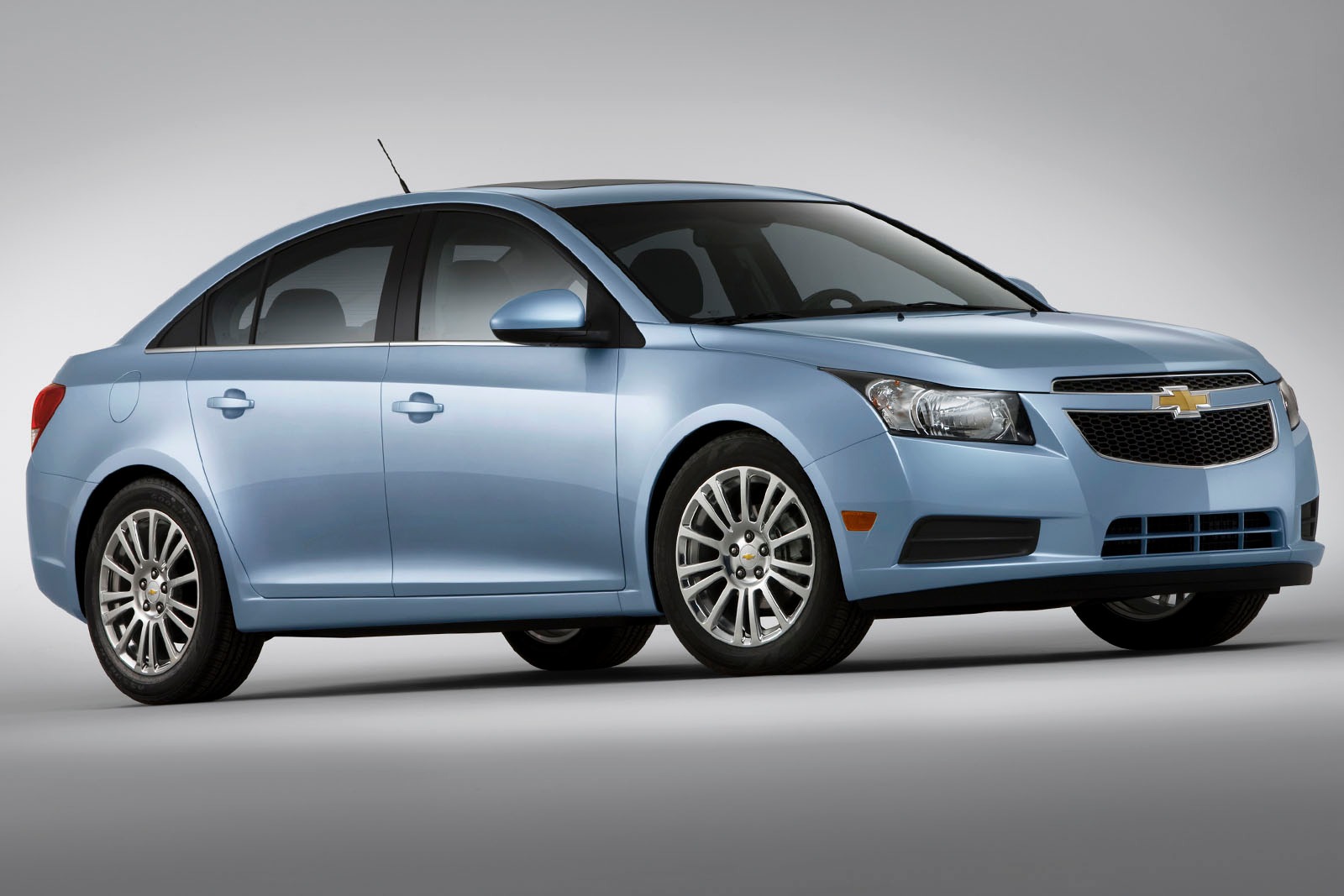 2013 Chevrolet Cruze Eco Sedan Exterior