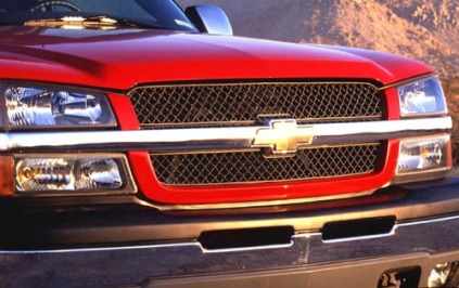 2003 Chevrolet Silverado Front Grille and Badging