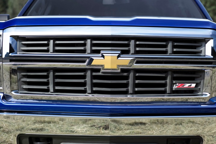 2014 Chevrolet Silverado 1500 LT Extended Cab Pickup Front Badge