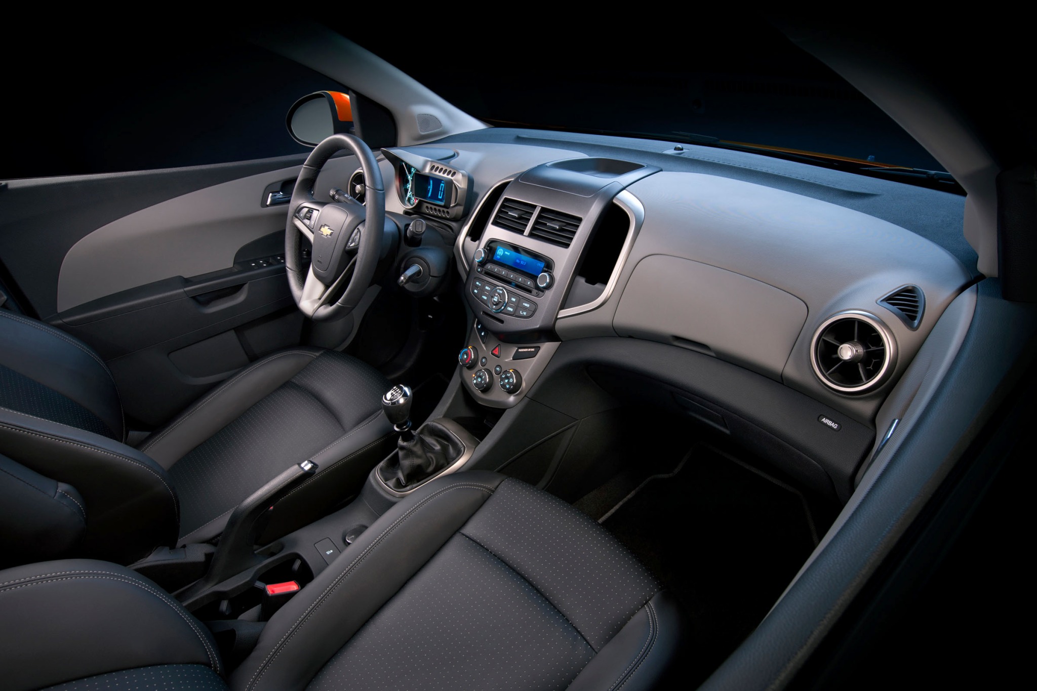 2013 Chevrolet Sonic LTZ 4dr Hatchback Interior