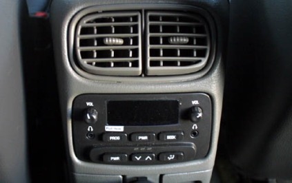 2002 Chevrolet TrailBlazer Rear Entertainment Controls