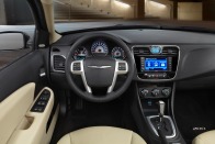 2013 Chrysler 200 Limited Sedan Dashboard