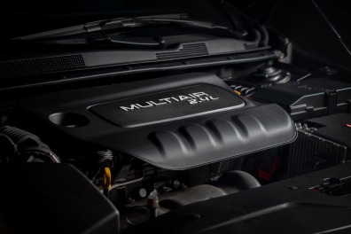 2015 Chrysler 200 C Sedan Engine