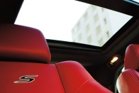 2012 Chrysler 300 S V8 Sedan Interior Detail