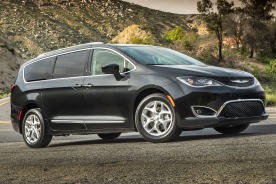2017 Chrysler Pacifica Touring-L Plus Passenger Minivan Exterior Shown
