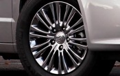 2011 Chrysler Town and Country Limited Wheel Detail