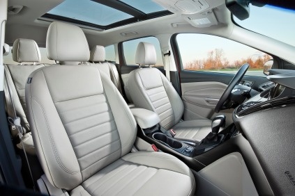 2016 Ford Escape Titanium 4dr SUV Interior