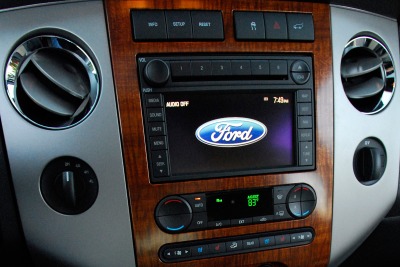 2008 Ford Expedition Eddie Bauer 4dr SUV Center Console
