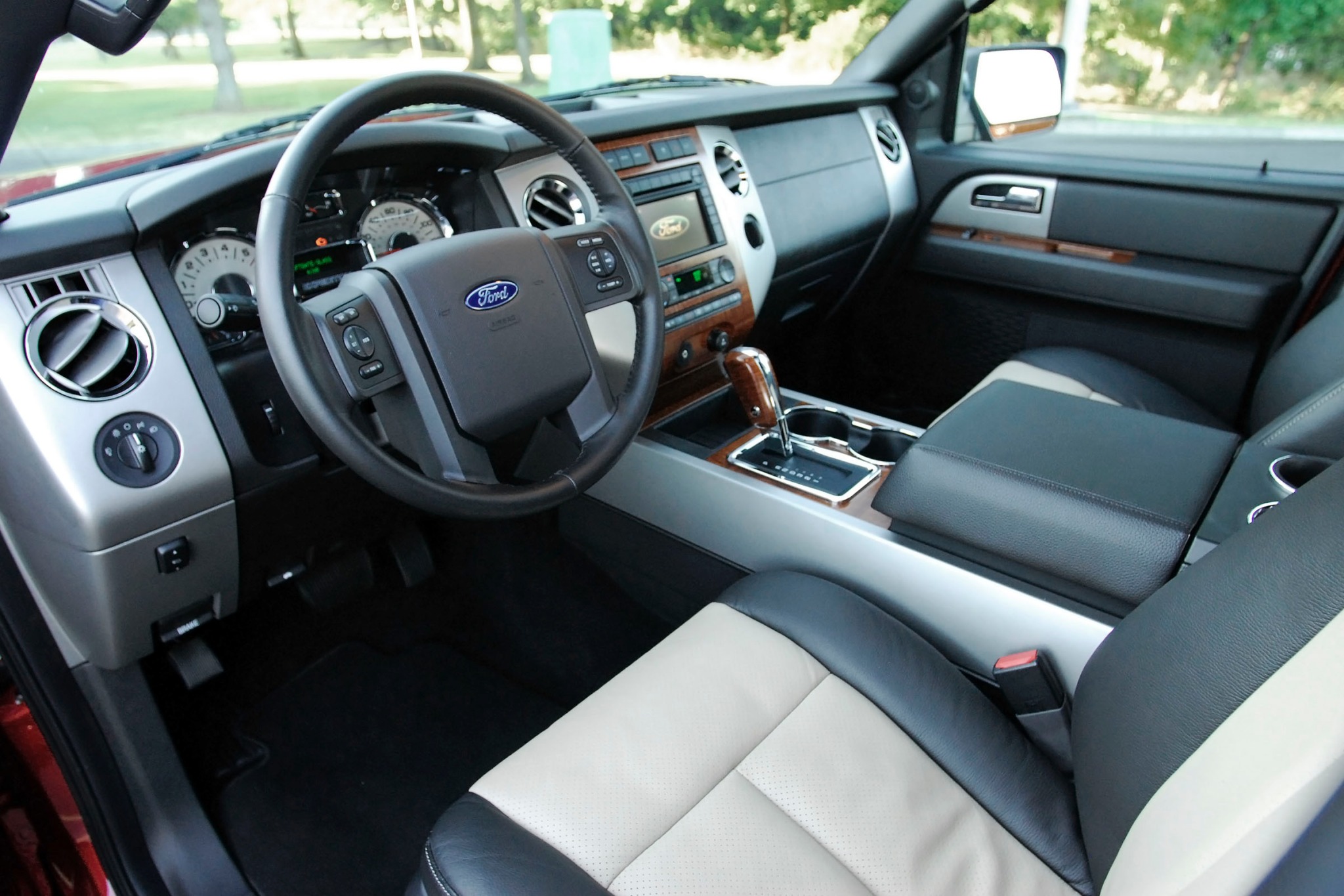 2013 Ford Expedition EL Limited 4dr SUV Interior