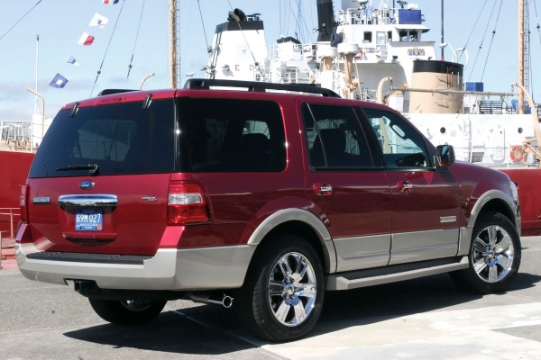 2013 Ford Expedition XLT 4dr SUV Exterior