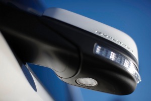 2014 Ford Explorer Limited 4dr SUV Exterior Mirror Housing Detail