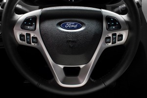 2014 Ford Explorer XLT 4dr SUV Steering Wheel Detail