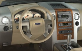 2004 Ford F-150 4dr SuperCrew Lariat Dashboard