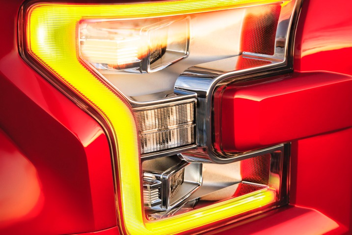 2015 Ford F-150 Platinum Crew Cab Pickup Headlamp Detail