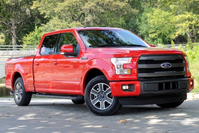 2016 Ford F-150 Lariat Crew Cab Pickup Exterior. Options Shown.