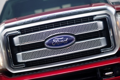 2013 Ford F-250 Super Duty Platinum Crew Cab Pickup Front Badge