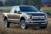 2017 Ford F-250 Super Duty XLT Crew Cab Pickup Exterior. Options Shown.
