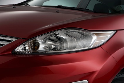 2013 Ford Fiesta Headlamp Detail