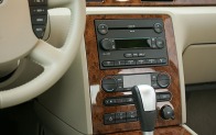2005 Ford Five Hundred Limited Center Console