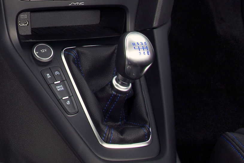 2017 Ford Focus RS 4dr Hatchback Shifter