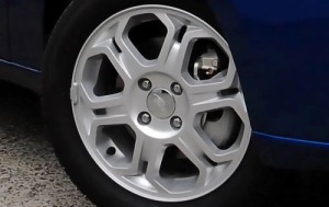 2008 Ford Focus SES Wheel Detail