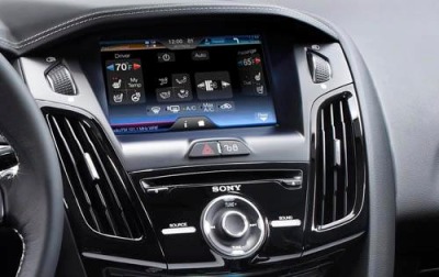 2012 Ford Focus Titanium Center Console