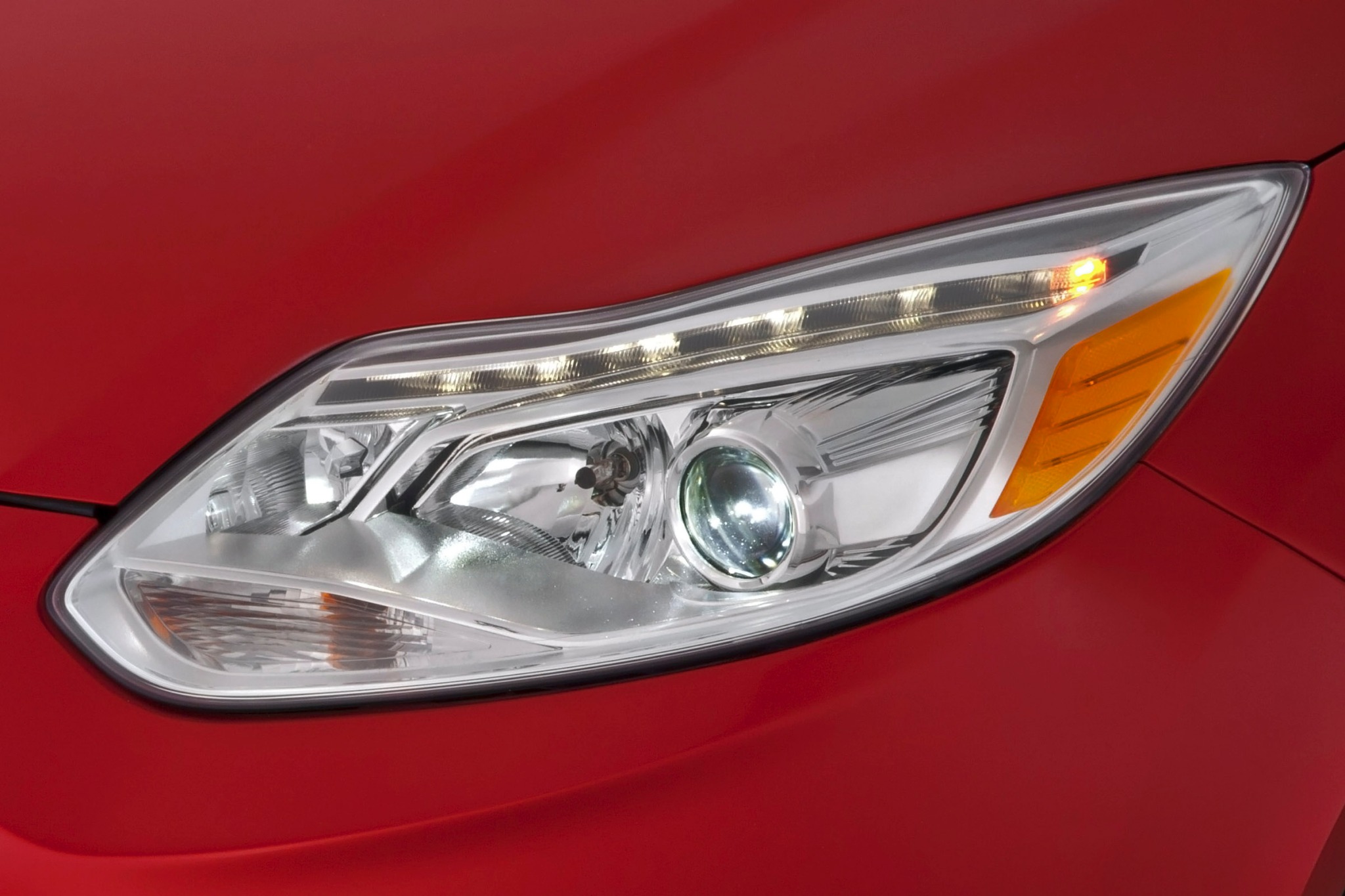 2015 Ford Focus Electric 4dr Hatchback Headlamp Detail