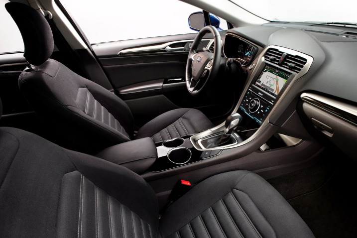 2013 Ford Fusion Hybrid SE Sedan Interior