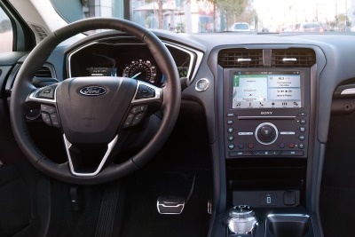 2018 Ford Fusion Hybrid Titanium Sedan Dashboard Shown