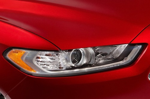 2014 Ford Fusion Headlamp Detail