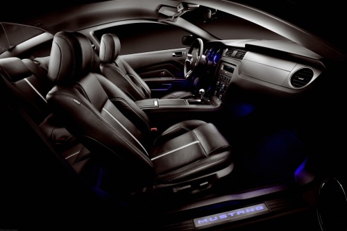 2013 Ford Mustang GT Premium Coupe Interior