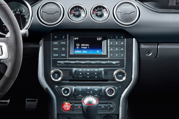 2015 Ford Shelby GT350 Coupe Center Console
