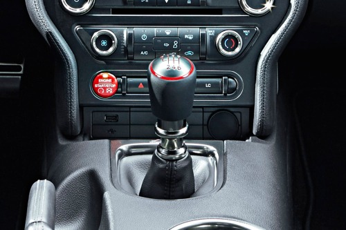 2016 Ford Shelby GT350 Coupe Shifter