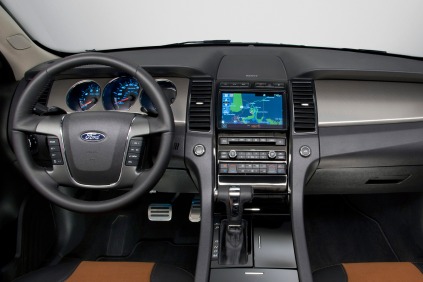 2010 Ford Taurus SHO Sedan Dashboard