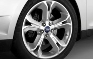 2011 Ford Taurus SHO Wheel Detail