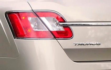 2012 Ford Taurus Limited Rear Badging