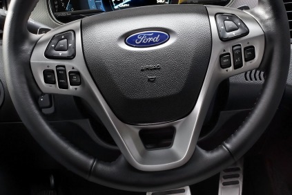 2013 Ford Taurus SHO Sedan Steering Wheel Detail