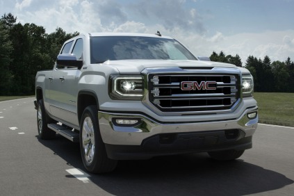 2018 GMC Sierra 1500 SLT Crew Cab Pickup Exterior Shown