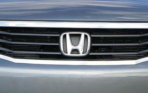2009 Honda Accord Front Grille and Badging