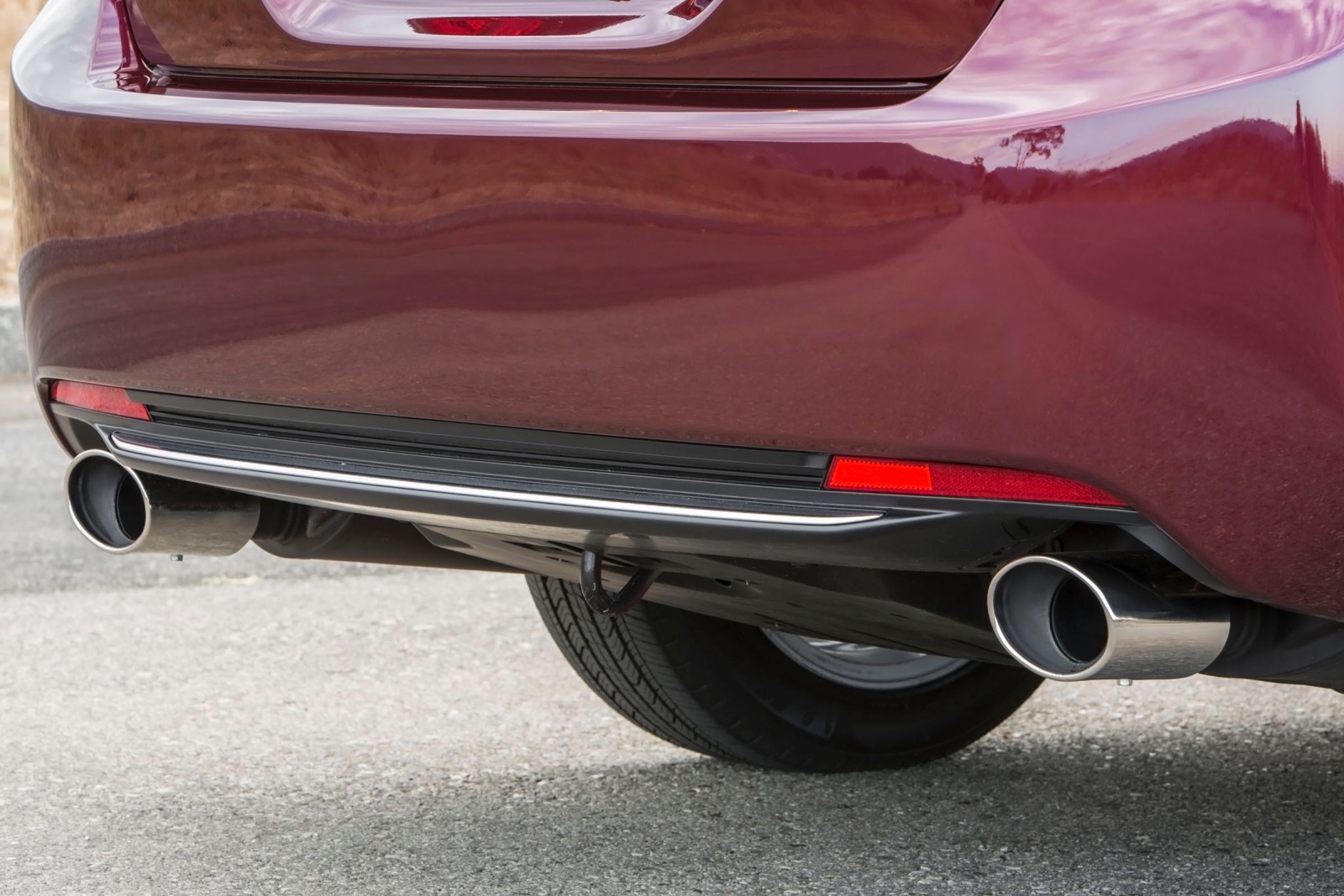 2013 Honda Accord EX-L V6 Sedan Exhaust Detail