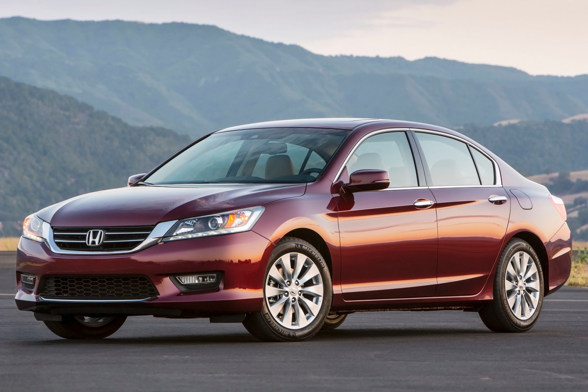 2015 Honda Accord EX-L V-6 w/Navigation Sedan Exterior