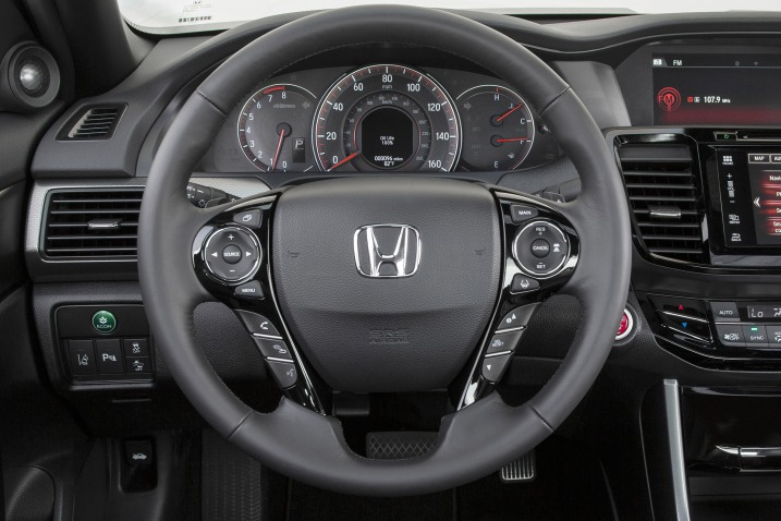 2016 Honda Accord Touring V-6 Coupe Steering Wheel Detail