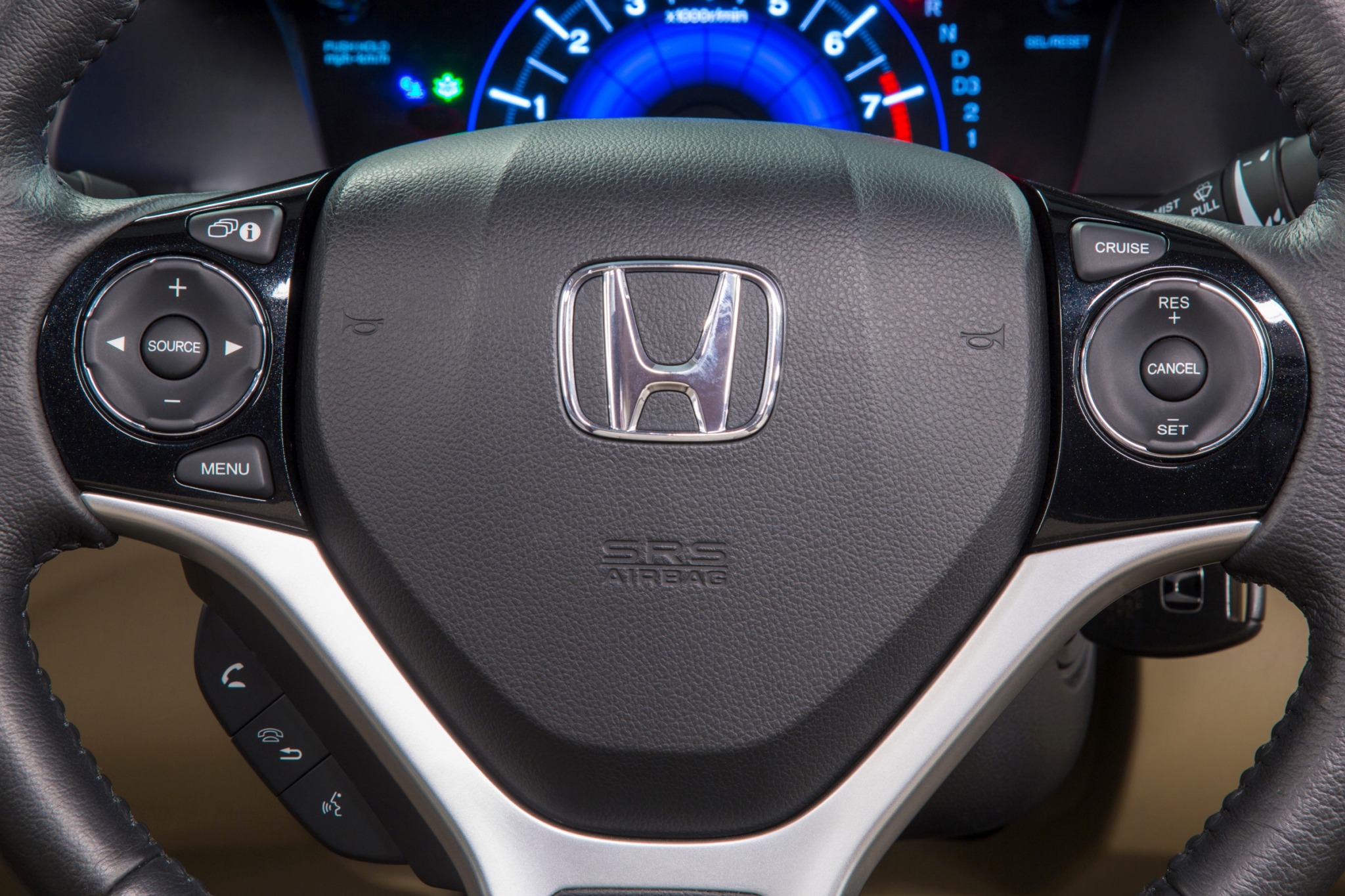 2013 Honda Civic EX-L Sedan Steering Wheel Detail