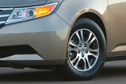 2013 Honda Odyssey EX Passenger Minivan Wheel